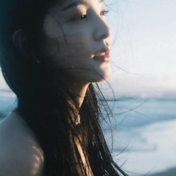 只能爱一个